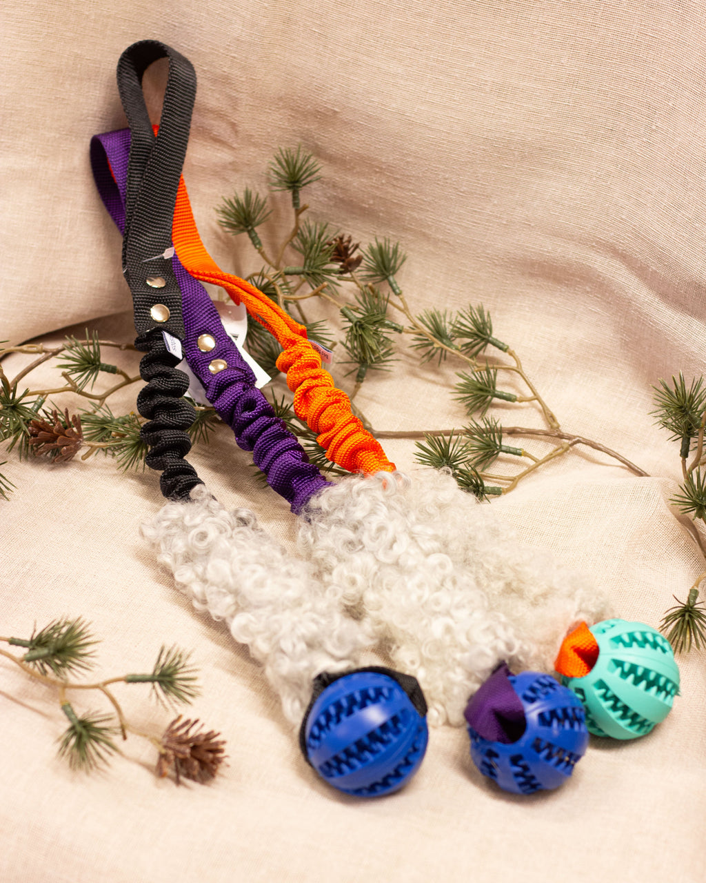 Fårskinnsleksak med boll & expander