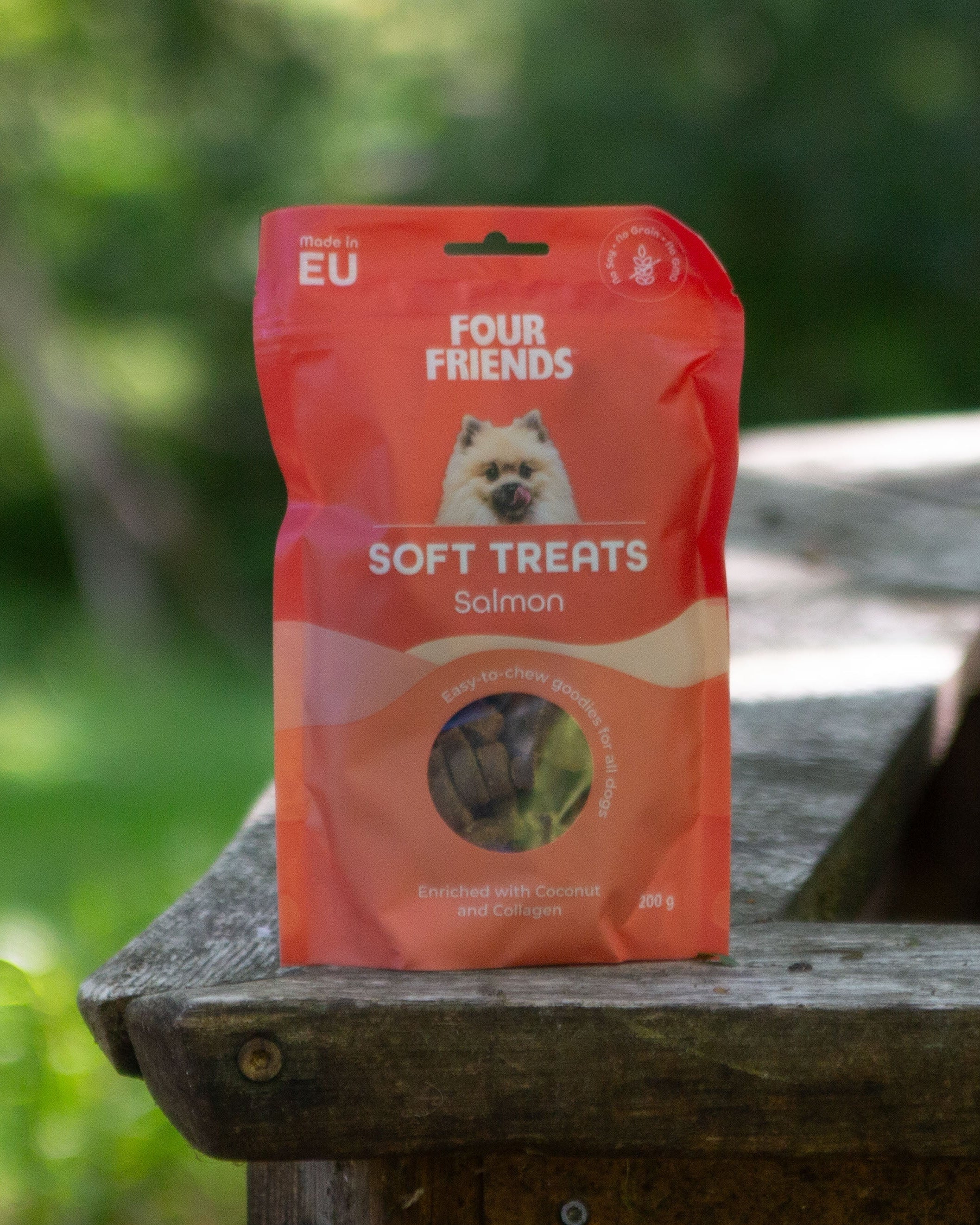 Four Friends soft treats salmon 200g